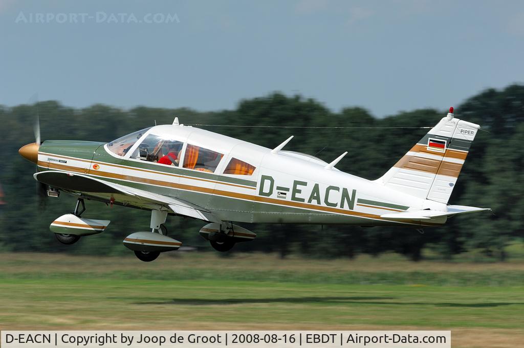 D-EACN, 1970 Piper PA-28-180 Cherokee F C/N 28-7105041, landing at schaffen