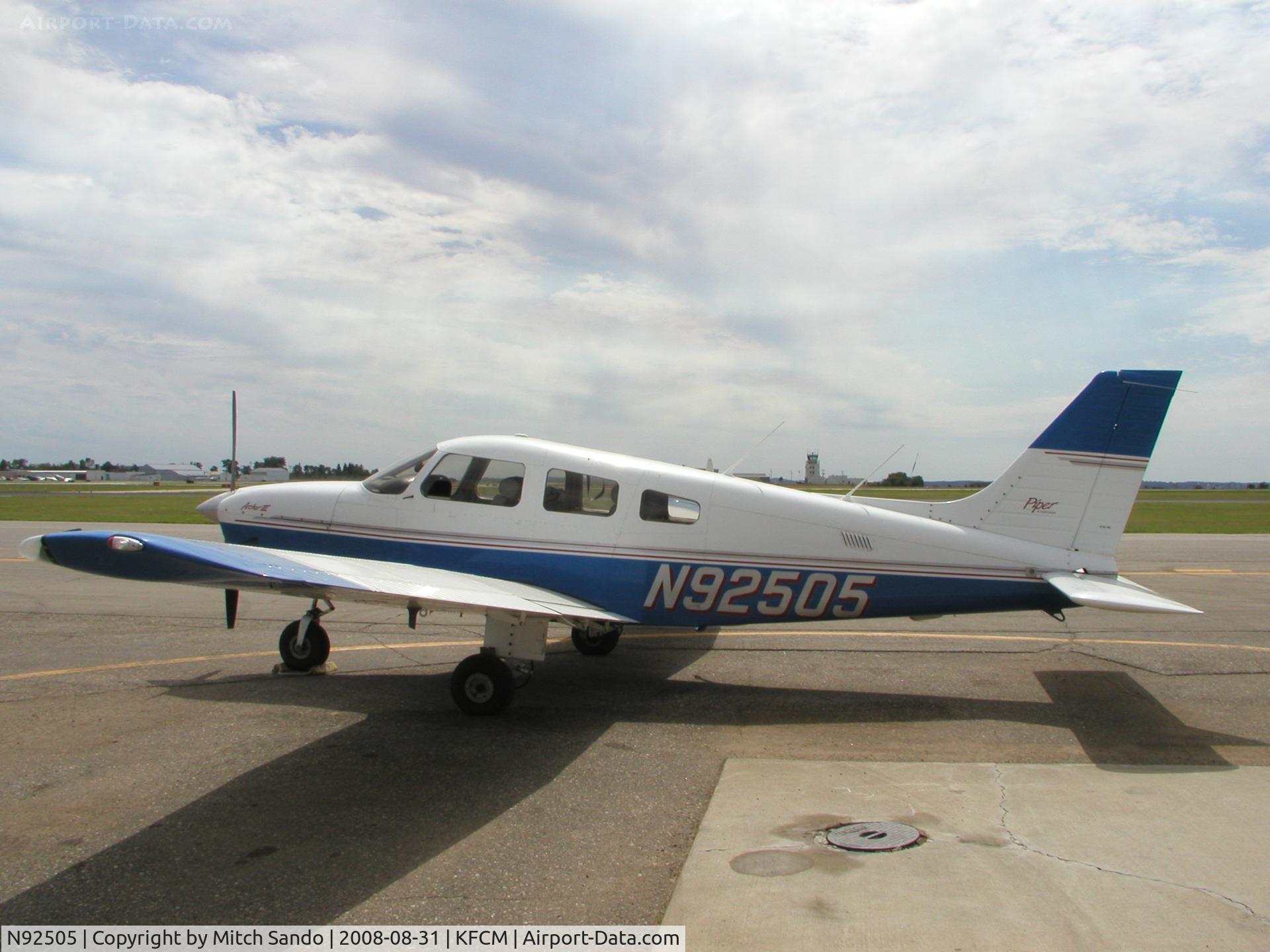 N92505, 1994 Piper PA-28-181 C/N 2890211, Parked on the ramp at Thunderbird.