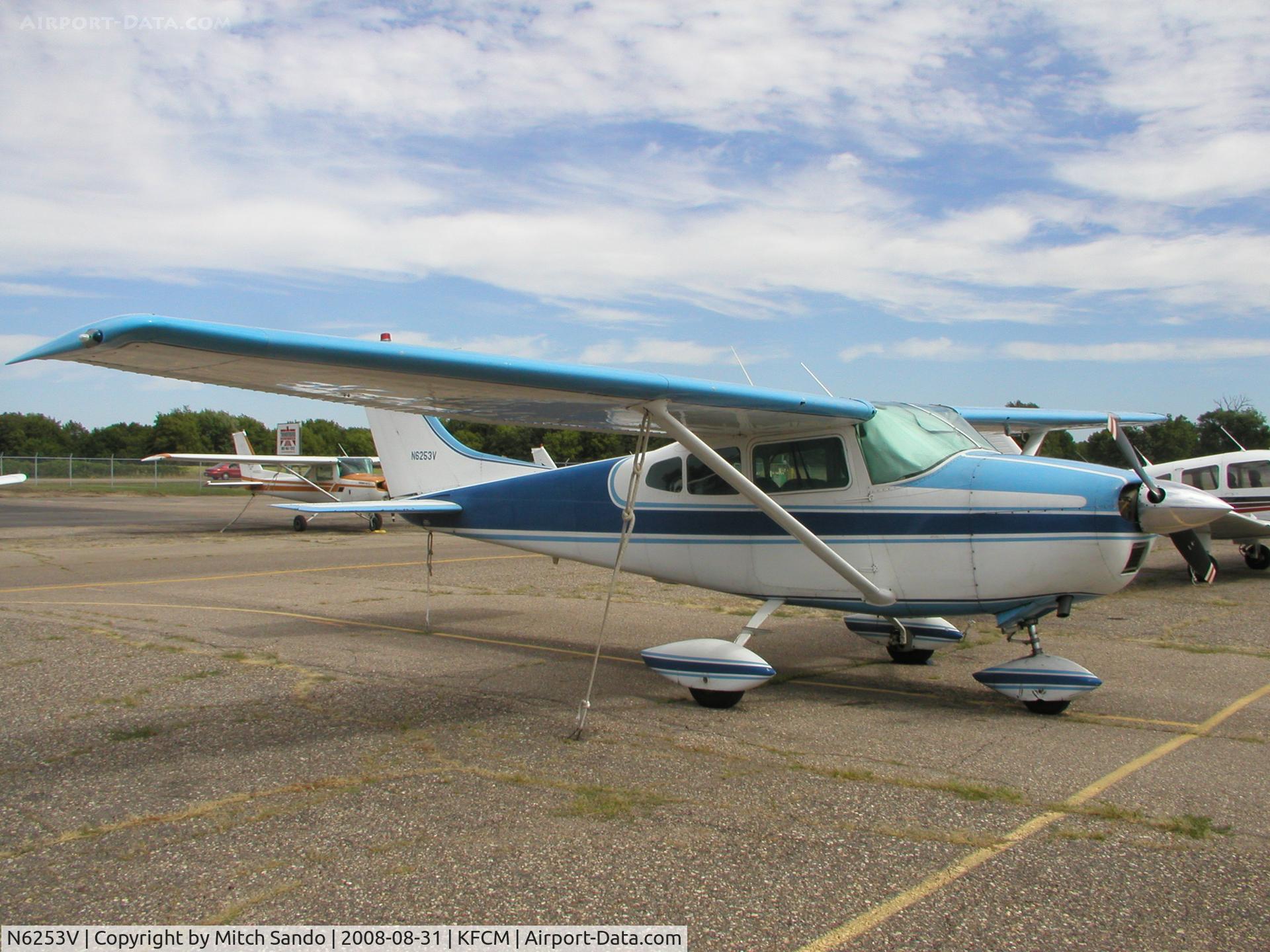 N6253V, 1960 Cessna 182C Skylane C/N 52950, Parked on the ramp at Thunderbird.