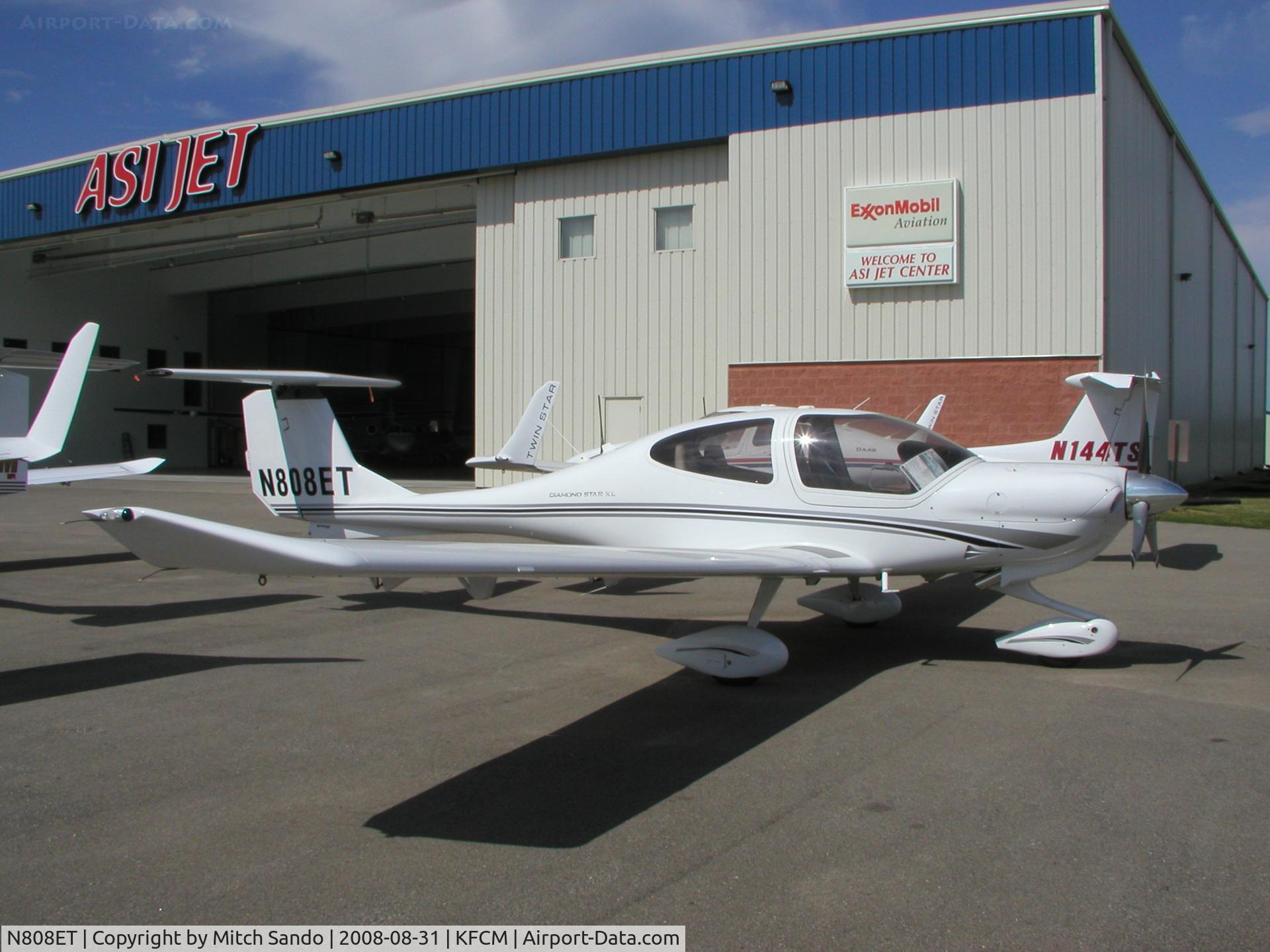 N808ET, 2007 Diamond DA-40 Diamond Star C/N 40.808, Parked on the ramp at ASI Jet Center.