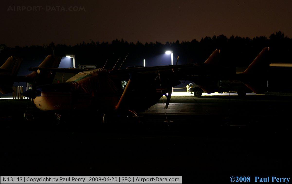 N1314S, Cessna T337H Turbo Skymaster C/N 33701902, Resting for the night
