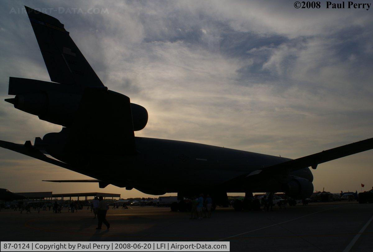 87-0124, 1987 McDonnell Douglas KC-10A Extender C/N 48310, Had to get the sun dropping her into shadow