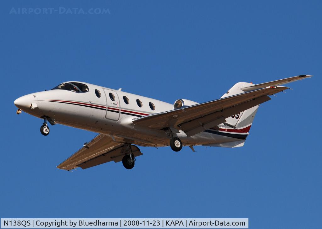 N138QS, Raytheon Aircraft Company 400A C/N RK-492, On final approach to 17L.