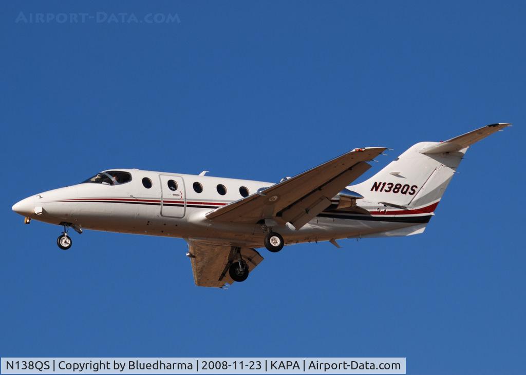 N138QS, Raytheon Aircraft Company 400A C/N RK-492, On final approach to 17L.