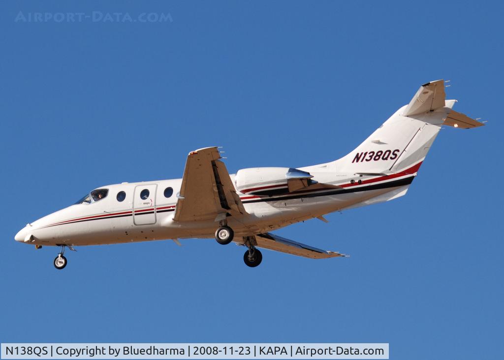 N138QS, Raytheon Aircraft Company 400A C/N RK-492, On final approach to 17L.