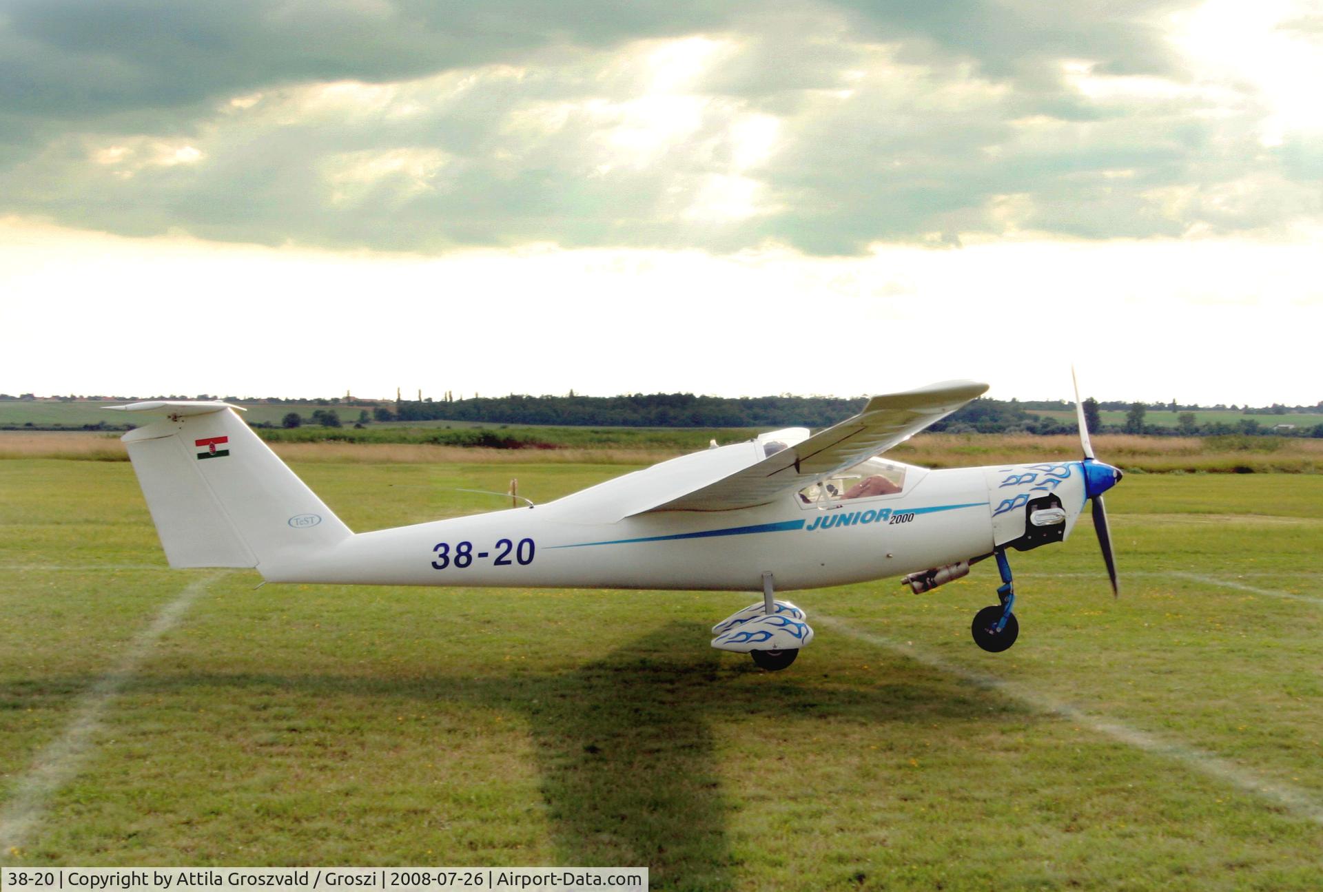 38-20, TeST TST-9 Junior 2000 C/N 09010100, Balatonf?kajár / Veszprém / UL-Airport - UL. trike national cup. Start