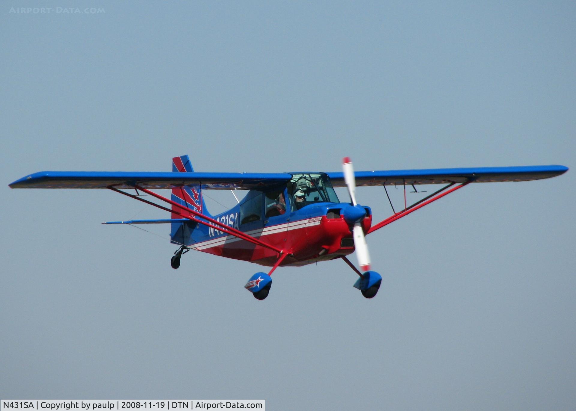 N431SA, 2004 American Champion 8KCAB Super Decathlon C/N 952-2004, Coming in to Downtown Shreveport.