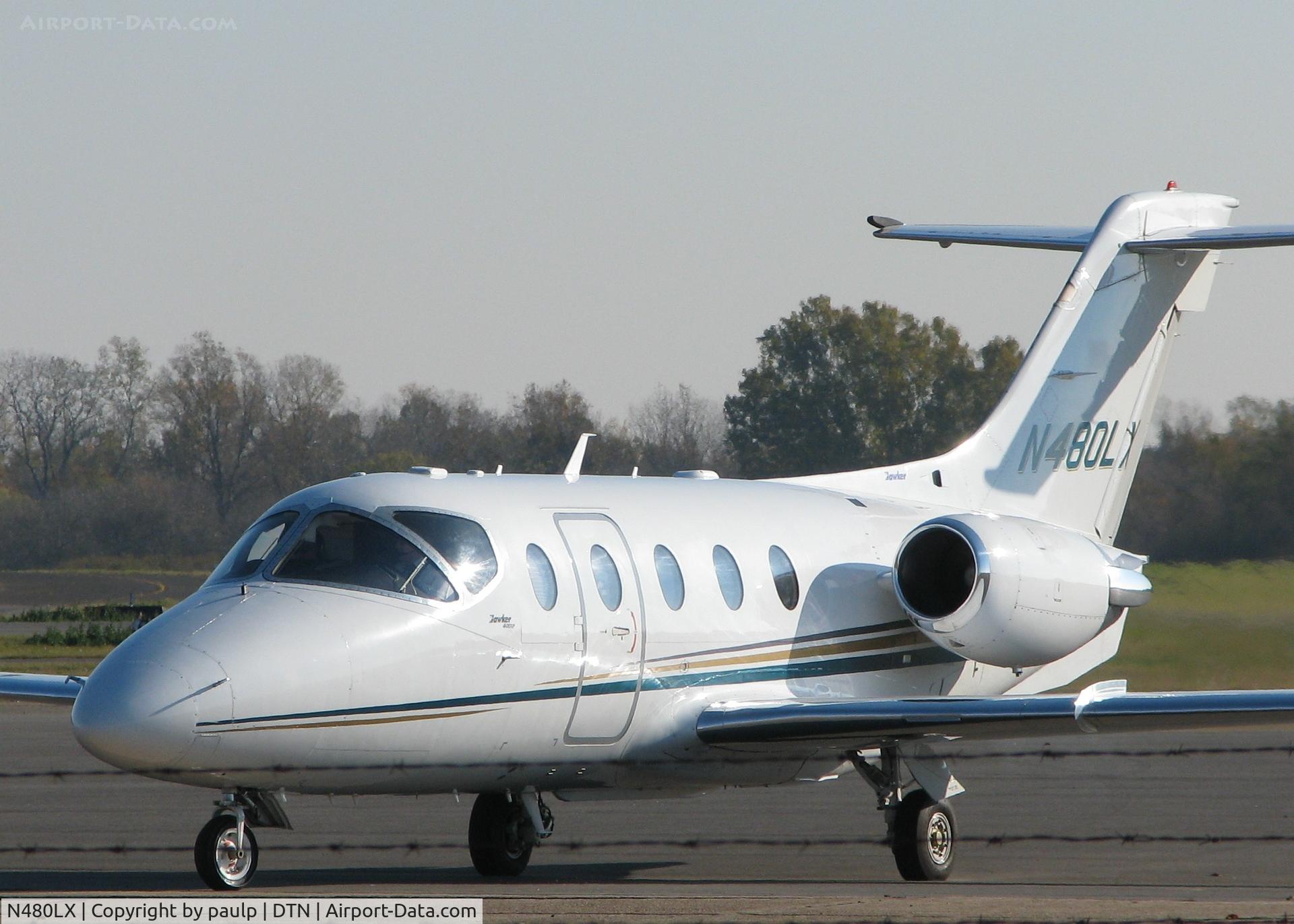 N480LX, Raytheon Aircraft Company 400A C/N RK-398, Taxiing to the ramp after landing at Downtown Shreveport.