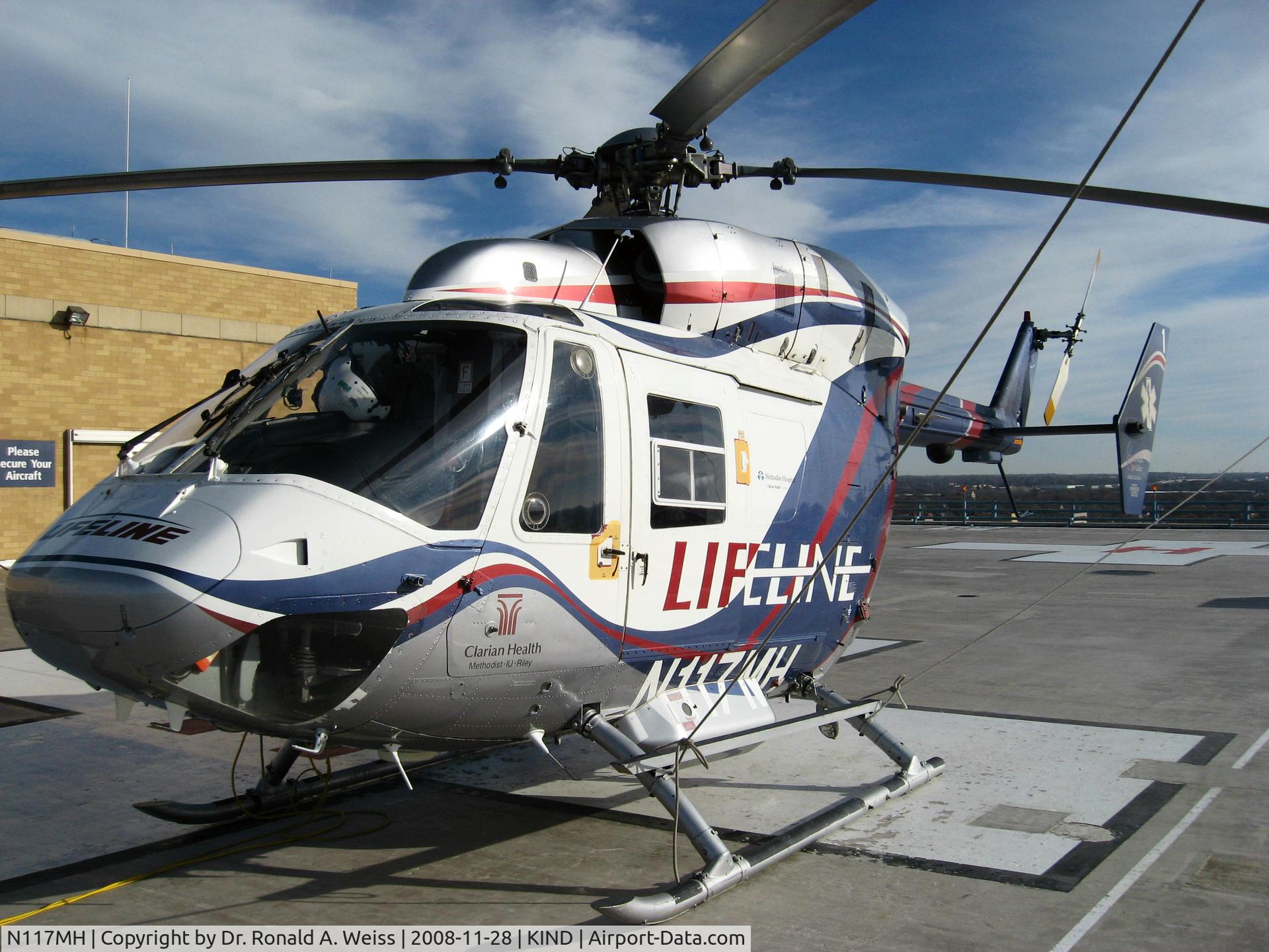 N117MH, Eurocopter-Kawasaki BK-117A-3 C/N 7112, Life Line at Clarian Hospital Indianapolis
