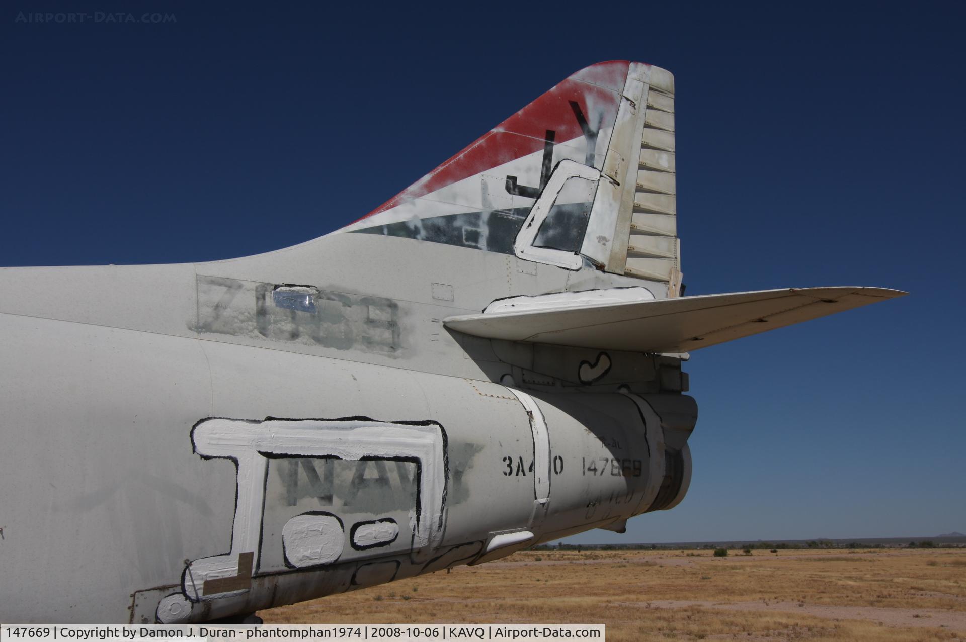 147669, Douglas A-4L Skyhawk C/N 12433, In storage at Marana Airport