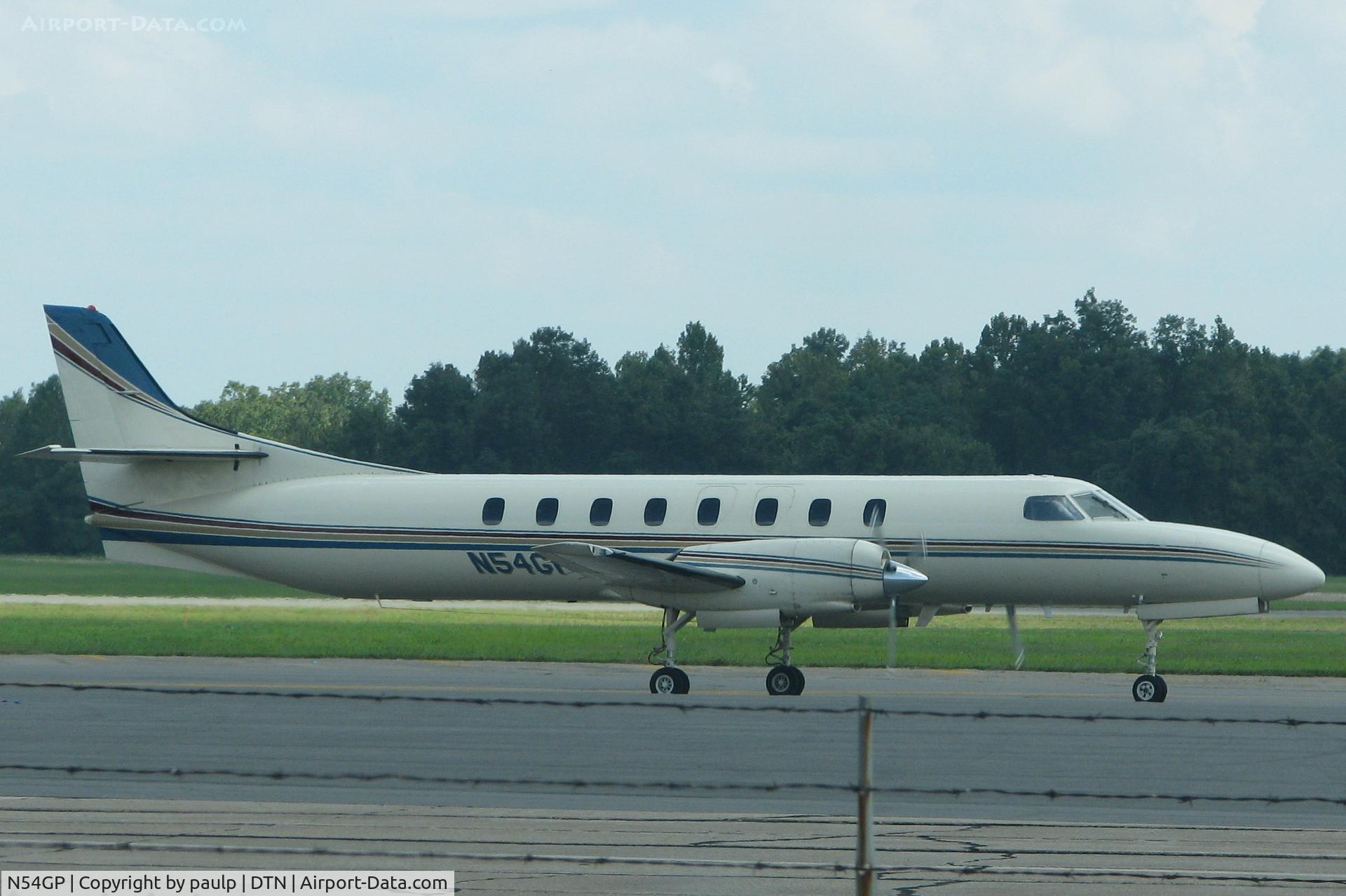 N54GP, 1975 Swearingen SA-226AT Merlin IV C/N AT034, Taxiing at Downtown Shreveport.