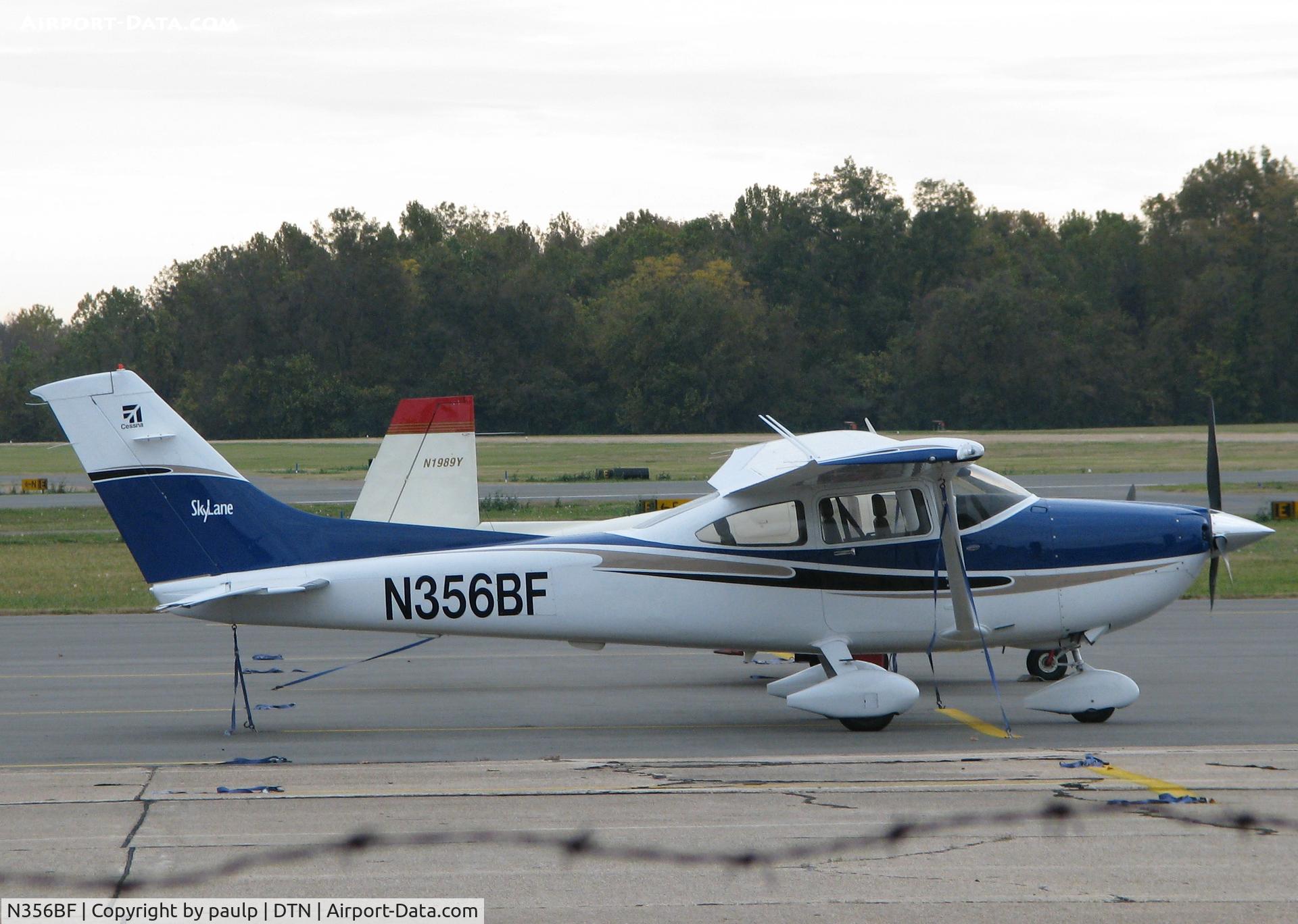N356BF, 2004 Cessna 182T Skylane C/N 18281392, Parked at Downtown Shreveport.