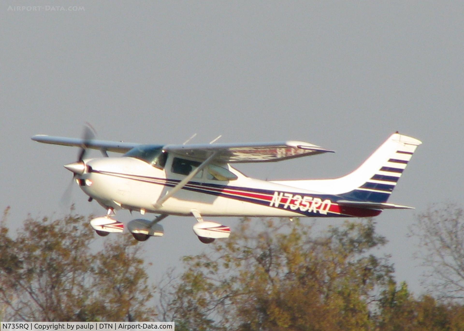 N735RQ, 1977 Cessna 182Q Skylane C/N 18265628, Taking off from Downtown Shreveport.