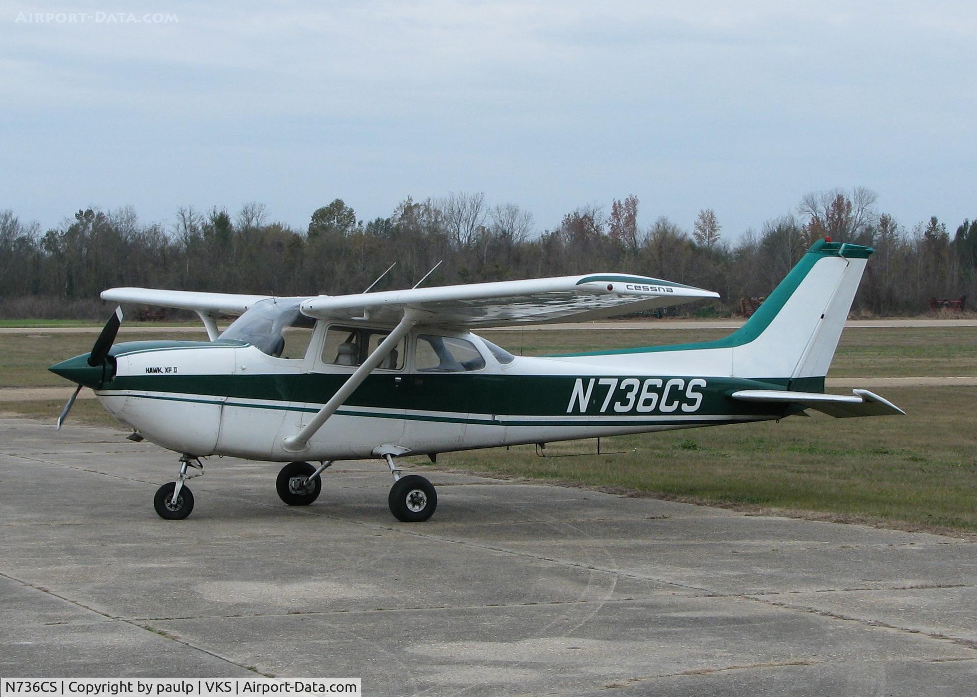 N736CS, 1977 Cessna R172K Hawk XP C/N R1722426, Parked at the Vicksburg Mississippi airport.