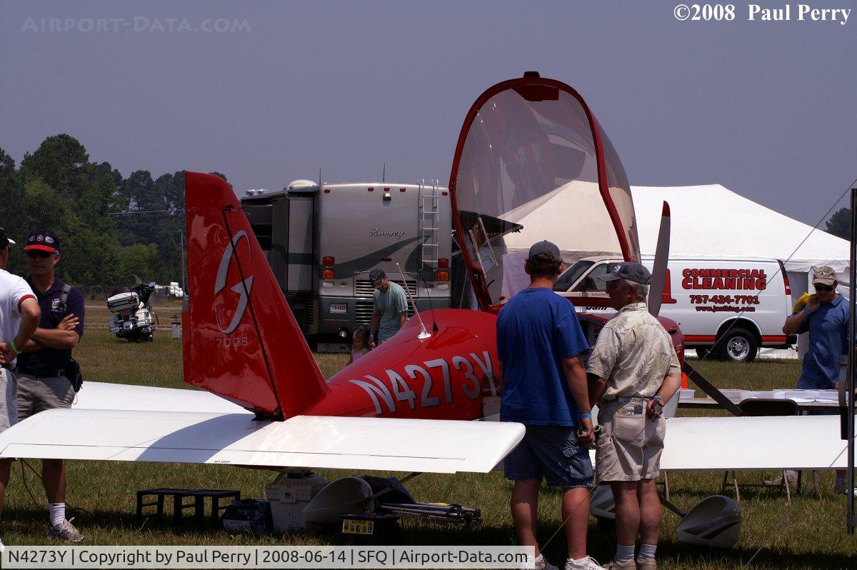 N4273Y, 2007 Aero AT-4 LSA C/N AT4-012, Perusing the wares...