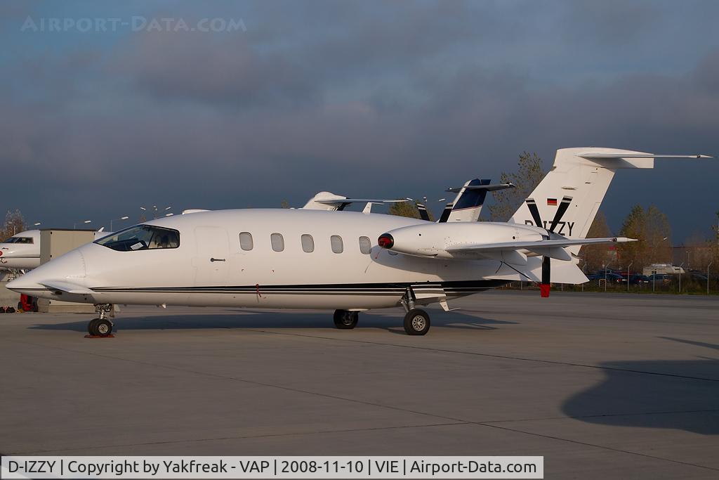 D-IZZY, 1999 Piaggio P-180 Avanti C/N 1034, Piaggio P180
