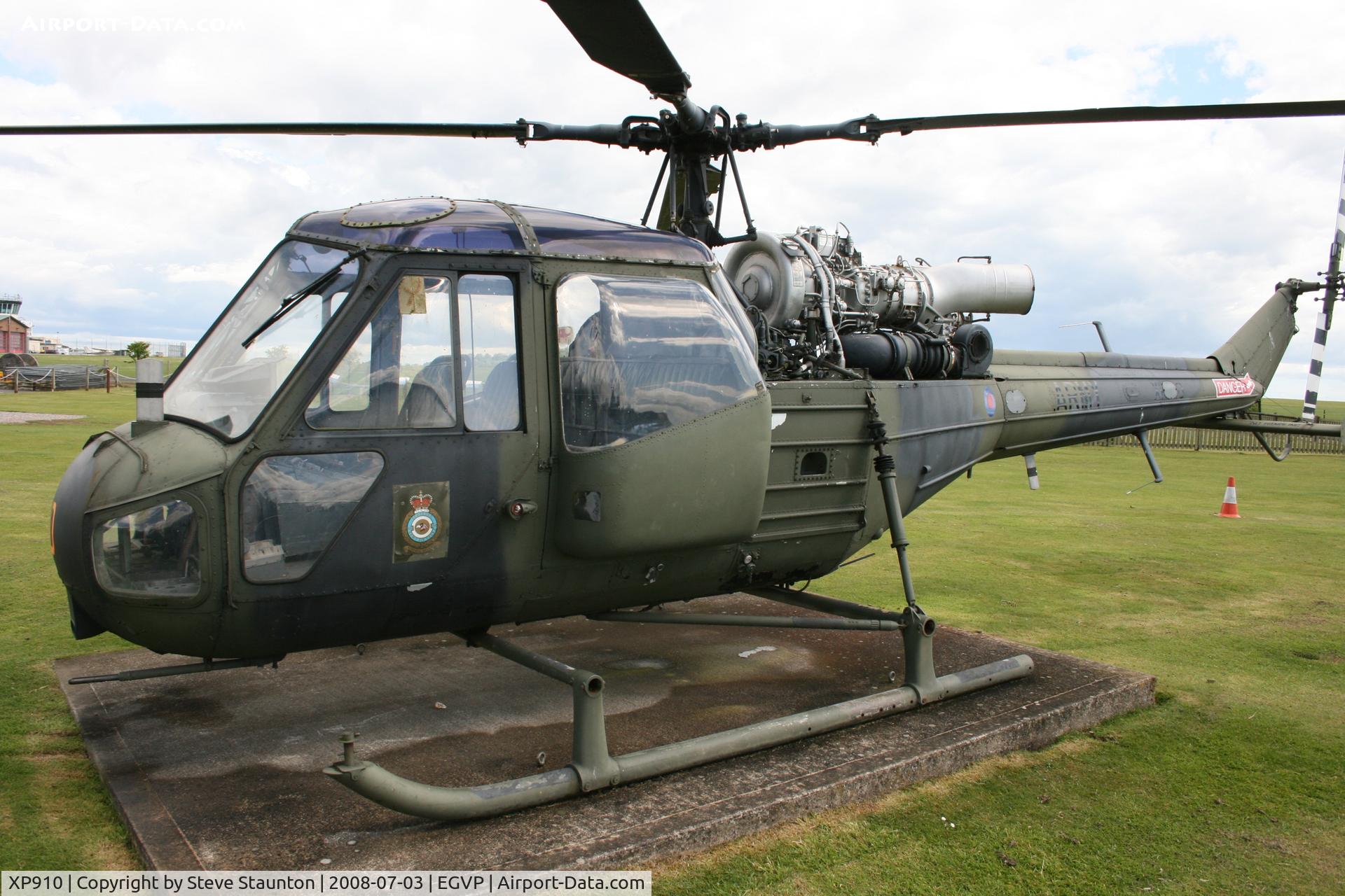 XP910, Westland Scout AH.1 C/N F9511, Taken at the Museum of Army Flying, Middle Wallop July 2008.