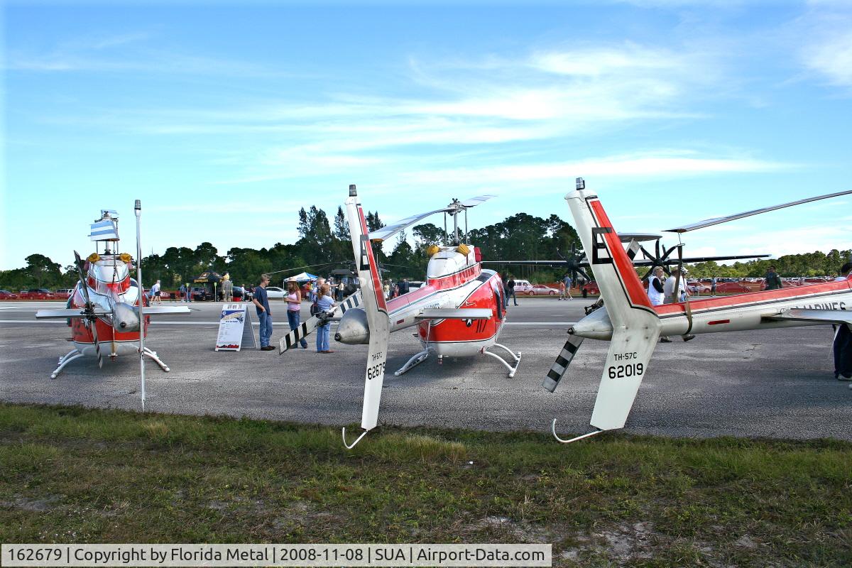 162679, Bell TH-57C Sea Ranger C/N 3768, TH-57 Sea Ranger - 3 lined up