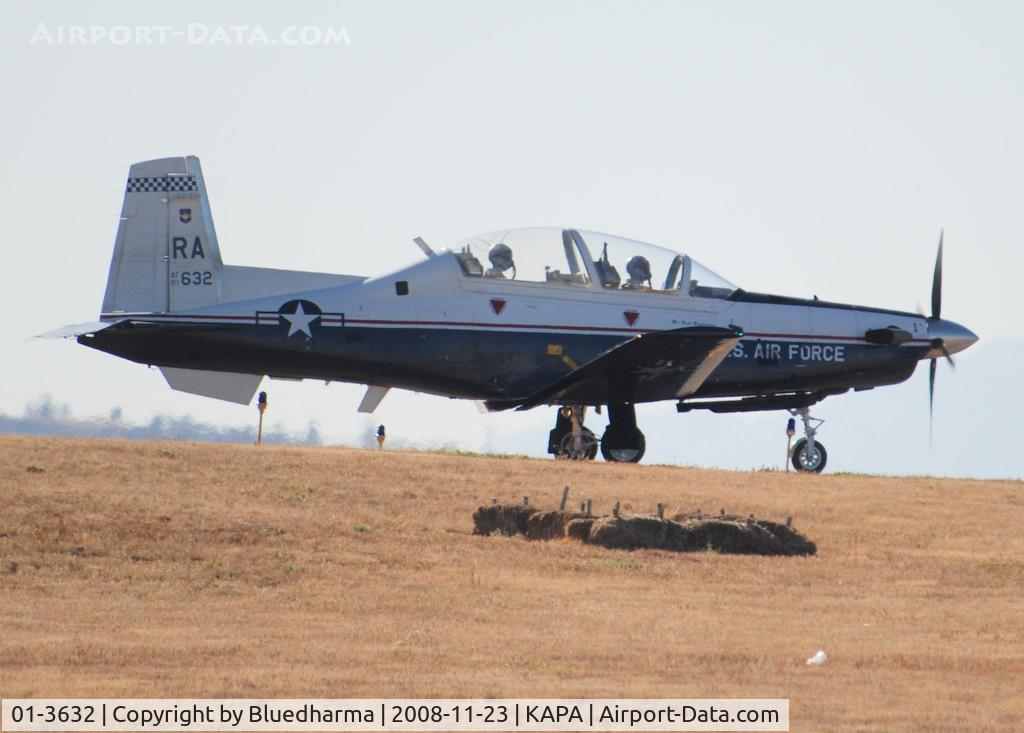 01-3632, 2001 Raytheon Beech T-6A Texan II C/N PT-169, Raytheon Beech T-6A Batch 8 Texan II (PT-169) Position and Hold for 17L.