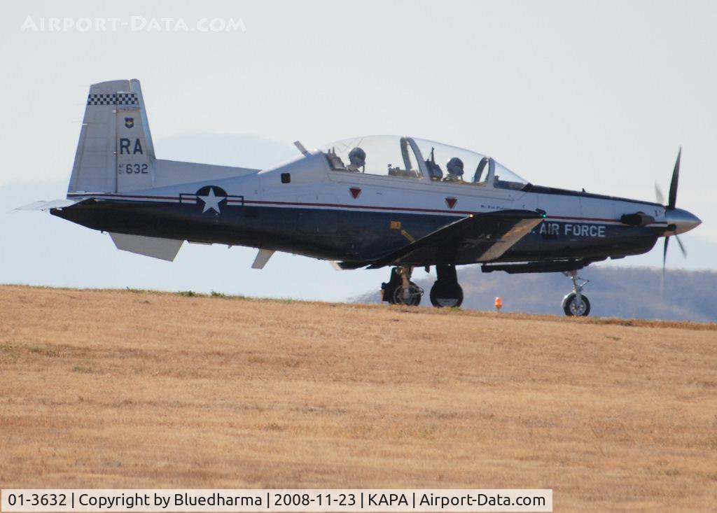 01-3632, 2001 Raytheon Beech T-6A Texan II C/N PT-169, Raytheon Beech T-6A Batch 8 Texan II (PT-169) Position and Hold for 17L.