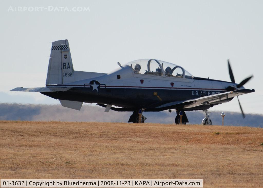 01-3632, 2001 Raytheon Beech T-6A Texan II C/N PT-169, Raytheon Beech T-6A Batch 8 Texan II (PT-169) Position and Hold for 17L.