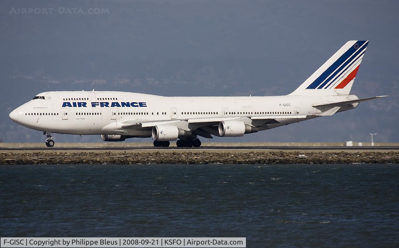 F-GISC, 1992 Boeing 747-428M C/N 25599, Speeding up on rwy 25L for take off.