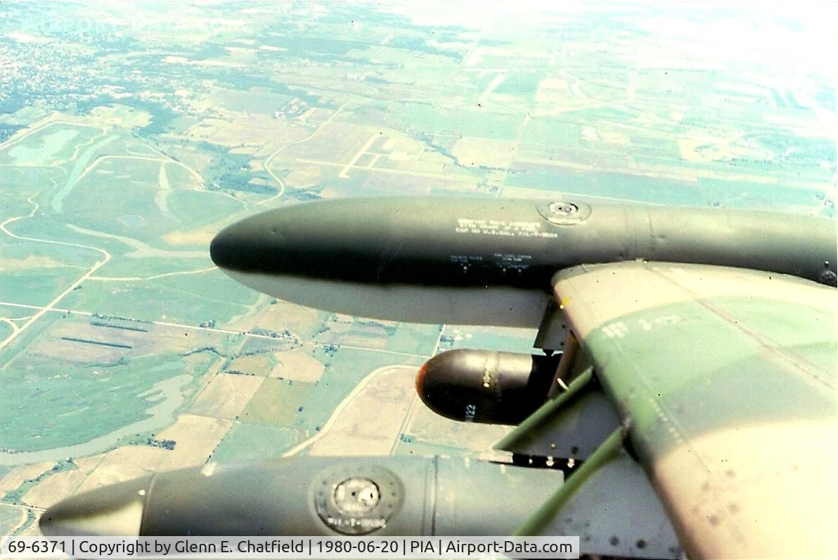 69-6371, 1969 Cessna OA-37B Dragonfly C/N 43216, Looking out the right wing;  I was able to do loops and rolls