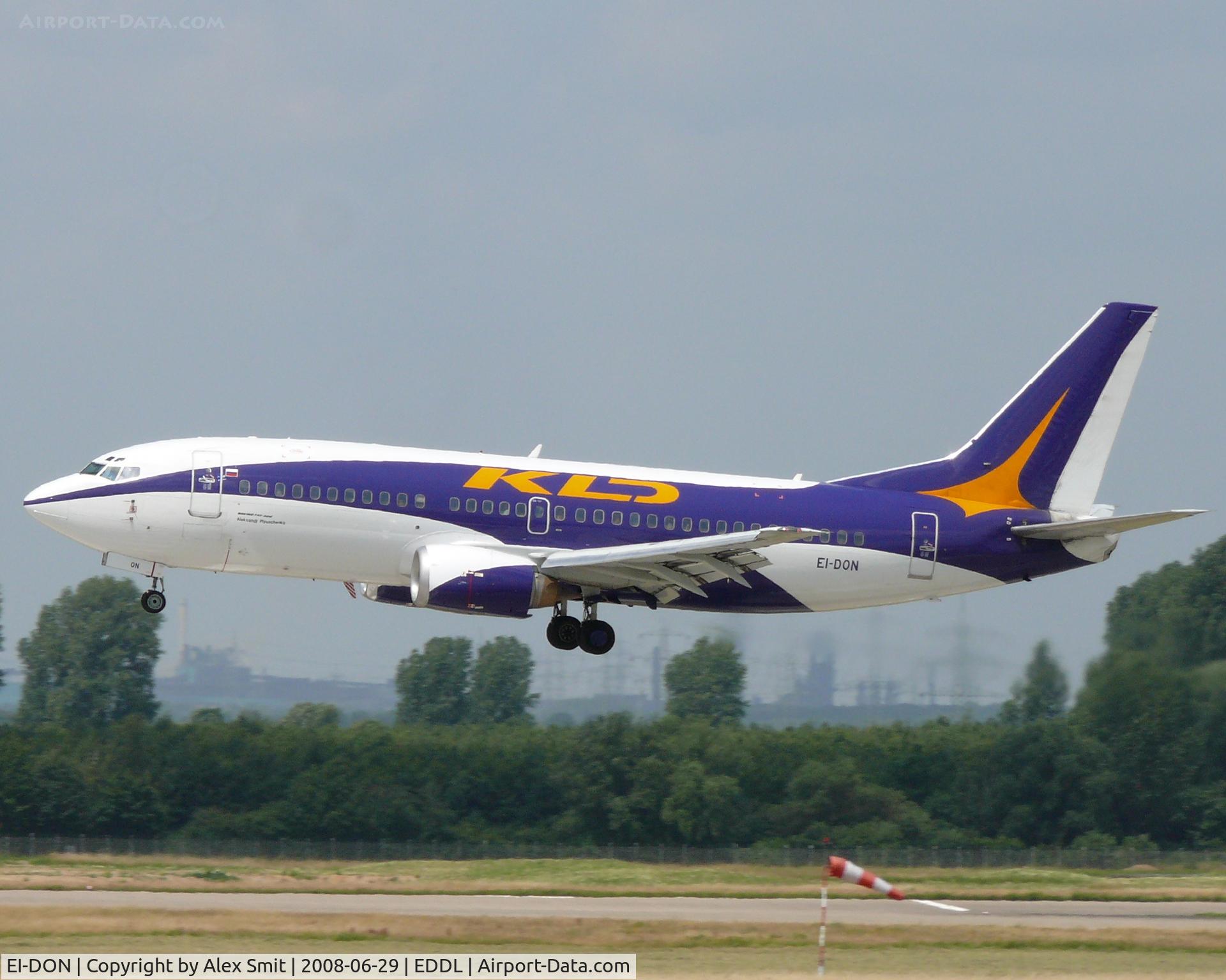 EI-DON, 1988 Boeing 737-3Y0 C/N 23812/1511, Boeing B737-3Y0 EI-DON KD-Avia substantially damaged in belly landing 2008-10-01 Kaliningrad Khrabrovo Airport (UMKK / KGD), Russia.