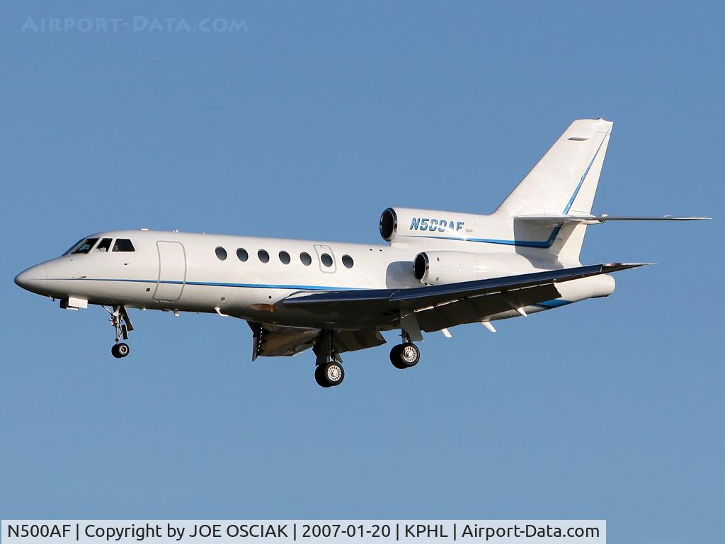 N500AF, 2001 Dassault Falcon 50EX C/N 320, Leaving Philly.