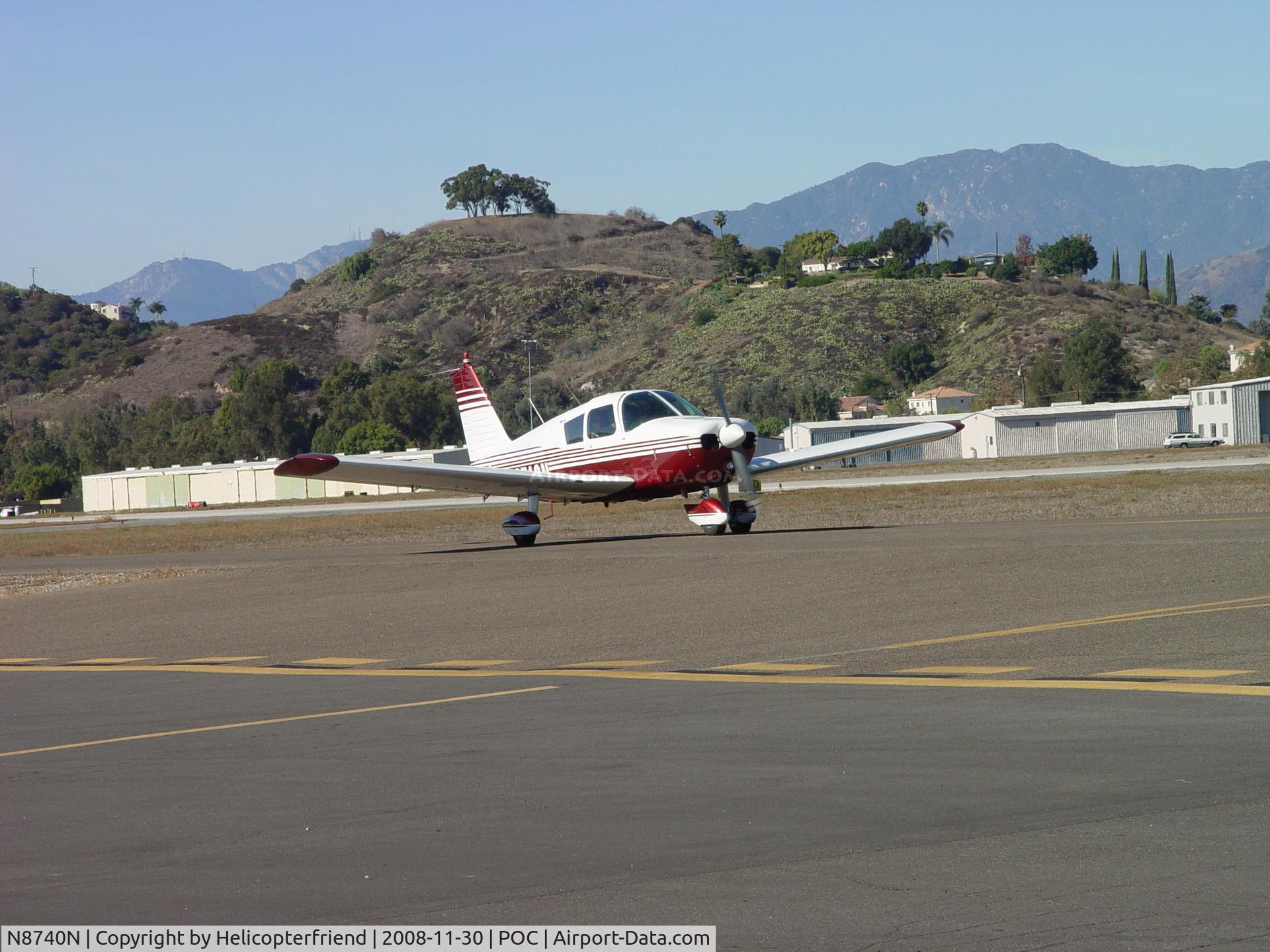 N8740N, 1969 Piper PA-28-140 C/N 28-25555, Taxiing for take off