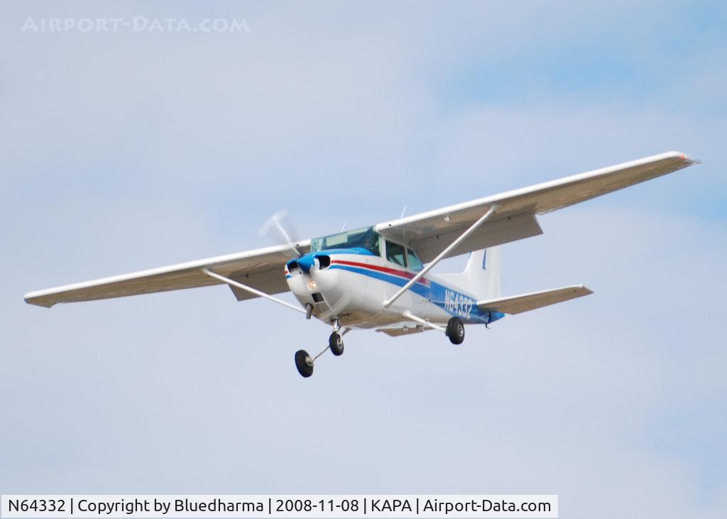 N64332, 1975 Cessna 172M C/N 17265172, On final approach to 17L.