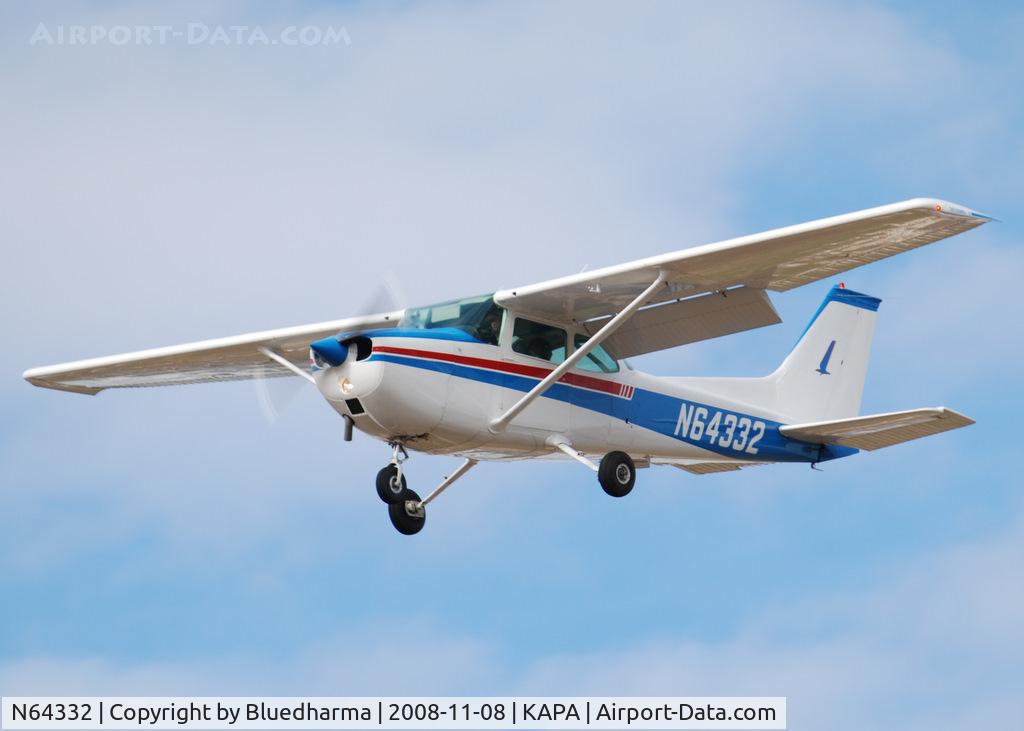 N64332, 1975 Cessna 172M C/N 17265172, On final approach to 17L.