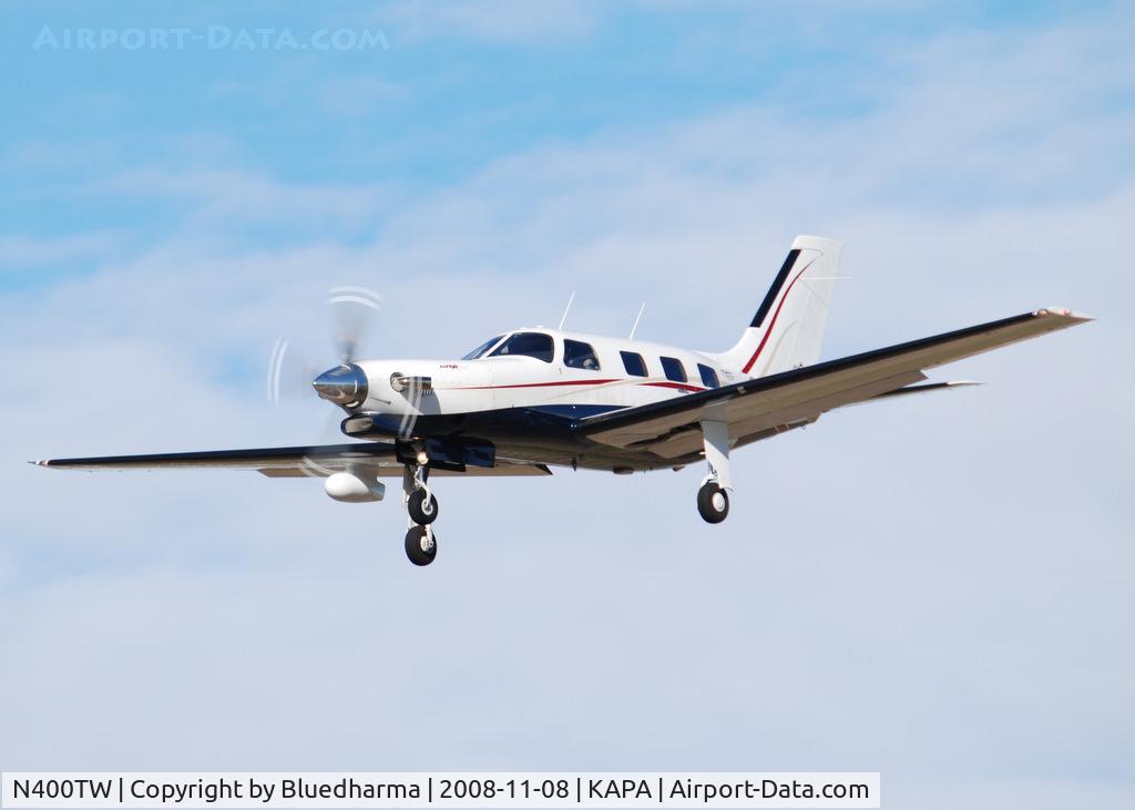 N400TW, 1995 Piper PA-46-350P Malibu Mirage C/N 4636015, On final approach to 17L.