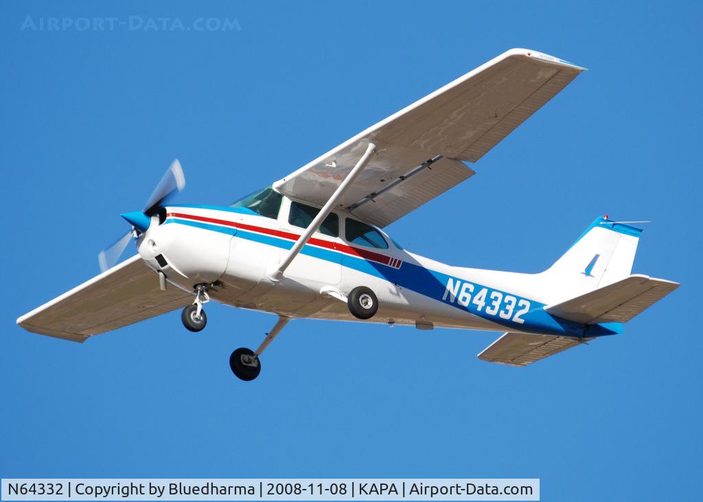N64332, 1975 Cessna 172M C/N 17265172, On final approach to 17L.