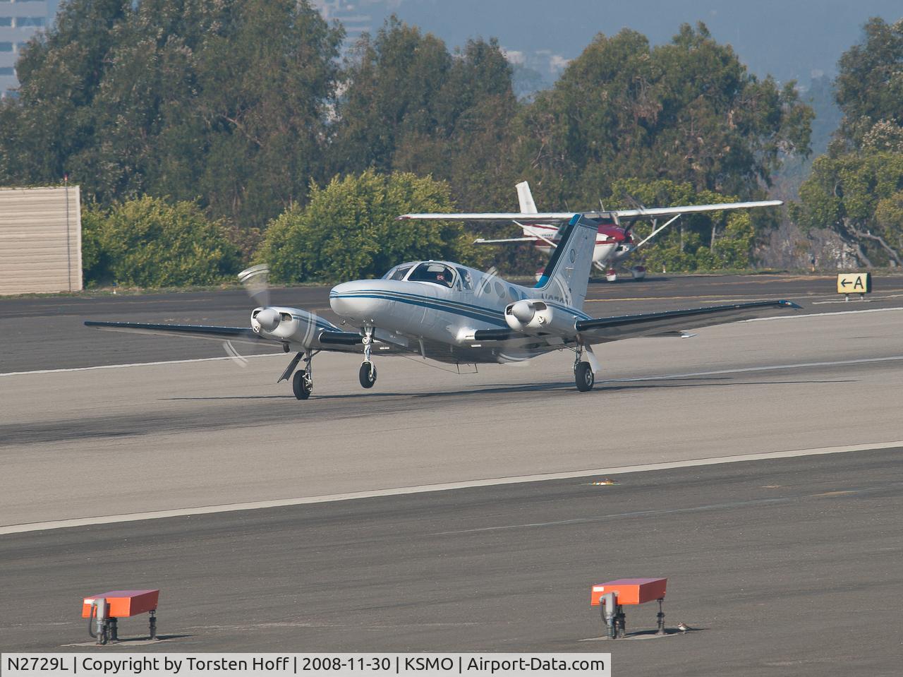 N2729L, 1979 Cessna 414A Chancellor C/N 414A0431, N2729L departing from RWY 21