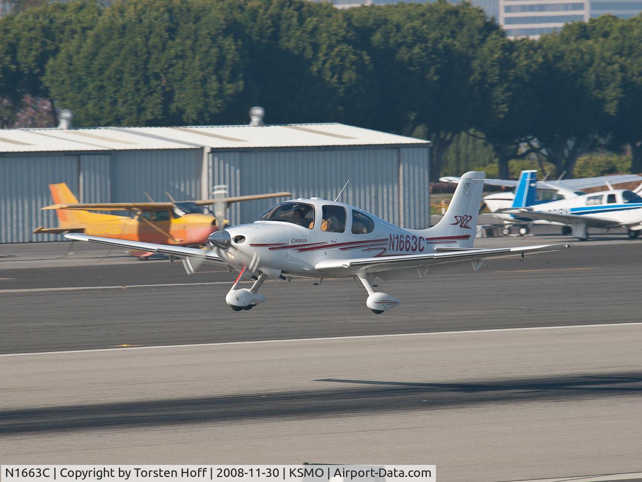 N1663C, 2003 Cirrus SR22 C/N 0585, N1663C arriving on RWY 21