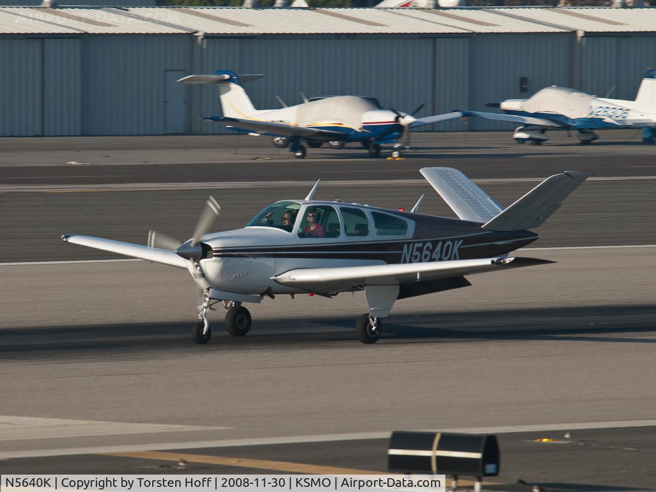 N5640K, 1964 Beech S35 Bonanza C/N D-7397, N5640K arriving on RWY 21