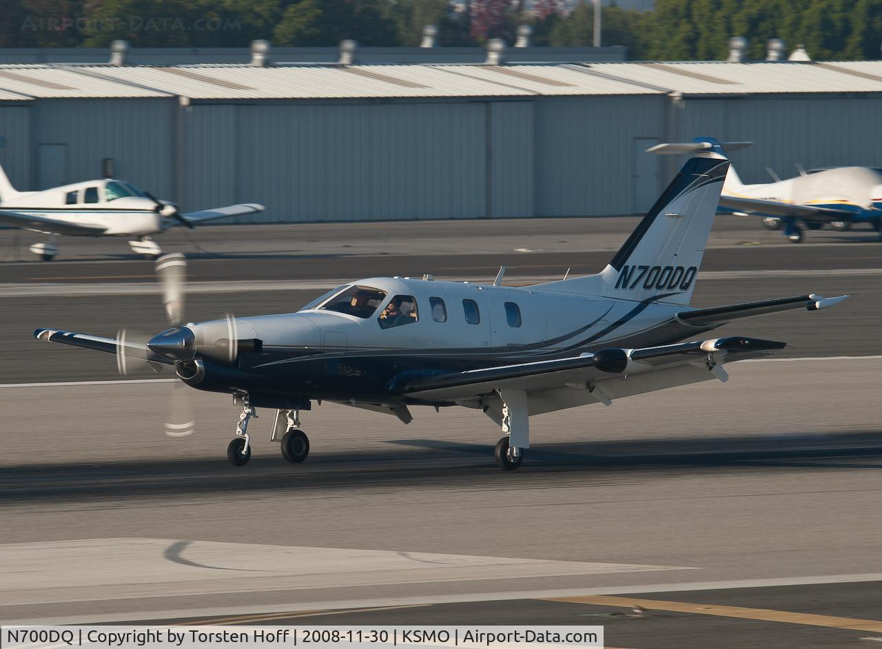 N700DQ, 2003 Socata TBM-700 C/N 271, N700DQ arriving on RWY 21