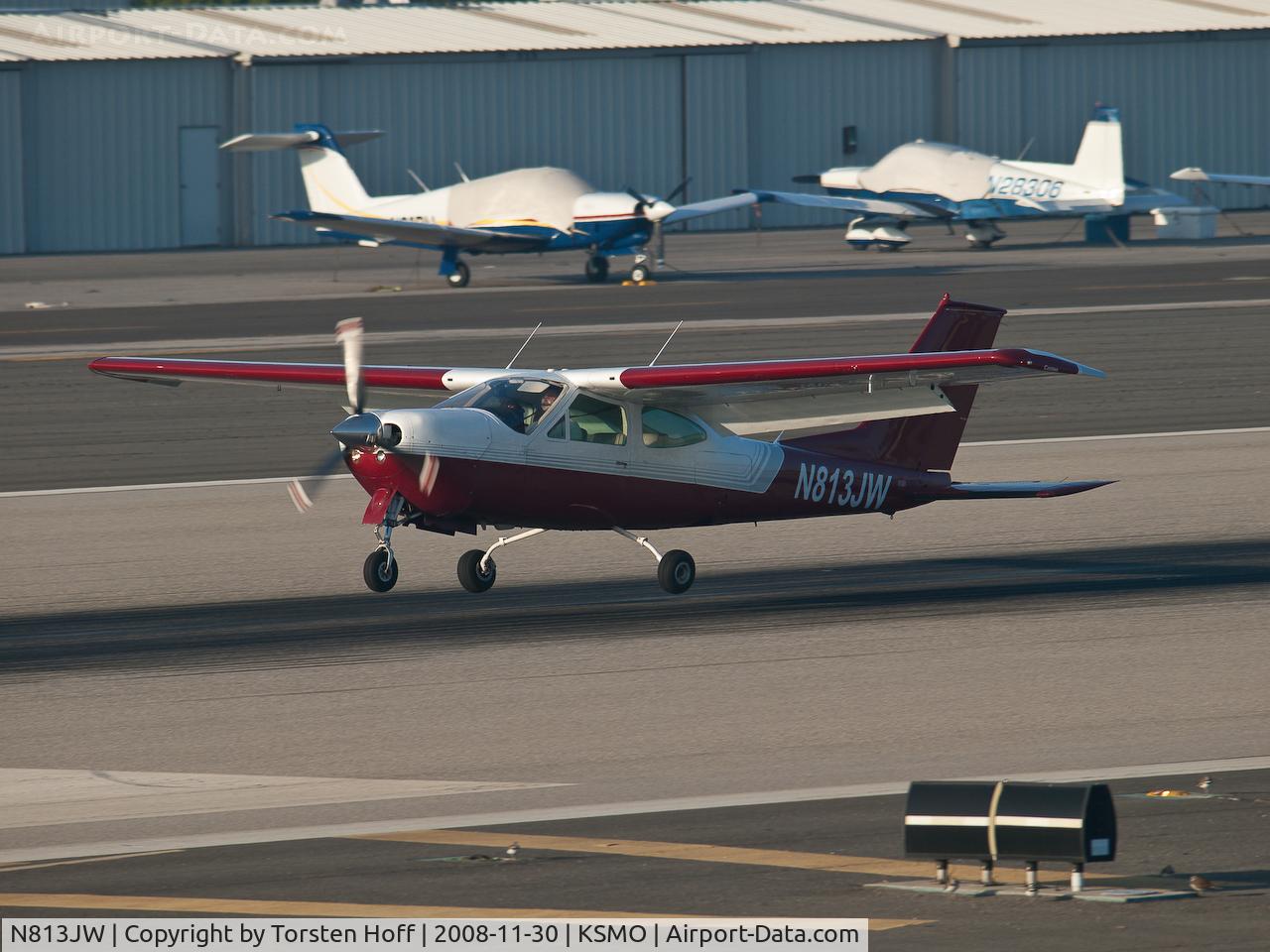 N813JW, 1972 Cessna 177RG Cardinal C/N 177RG0294, N813JW arriving on RWY 21