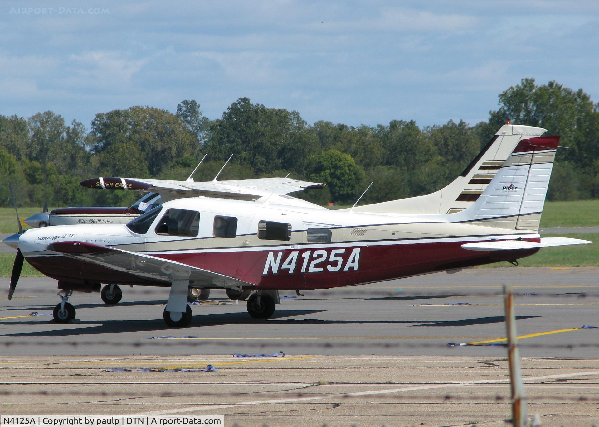 N4125A, 1998 Piper PA-32R-301T Turbo Saratoga C/N 3257032, Parked at Downtown Shreveport.