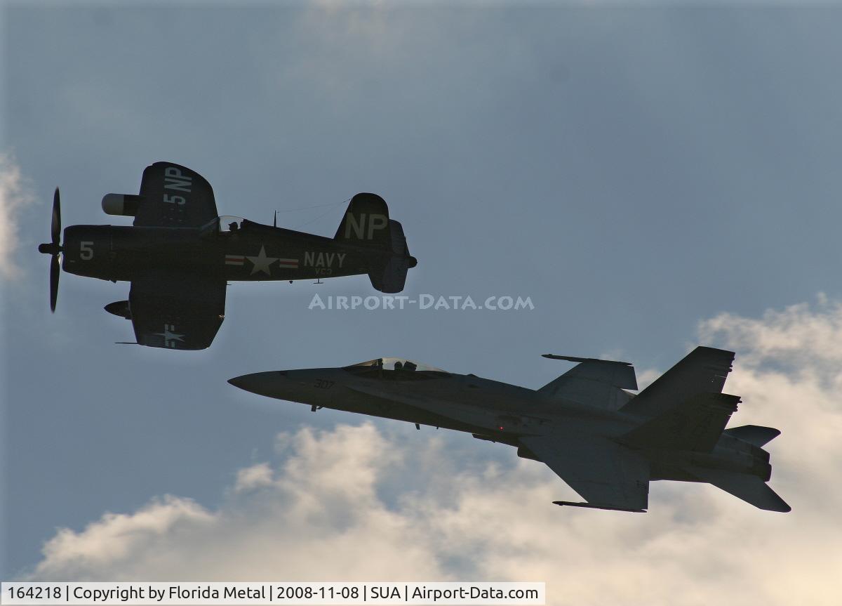 164218, 1991 McDonnell Douglas F/A-18C Hornet C/N 0981/C208, F-18 and F4U Corsair Legacy Flight at Stuart - not sure who thought of having us face southwest for the show