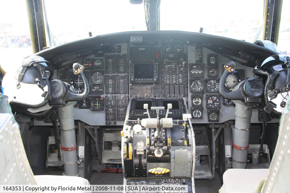 164353, Grumman E-2C Hawkeye Group 2 C/N A146, E-2C Hawkeye cockpit