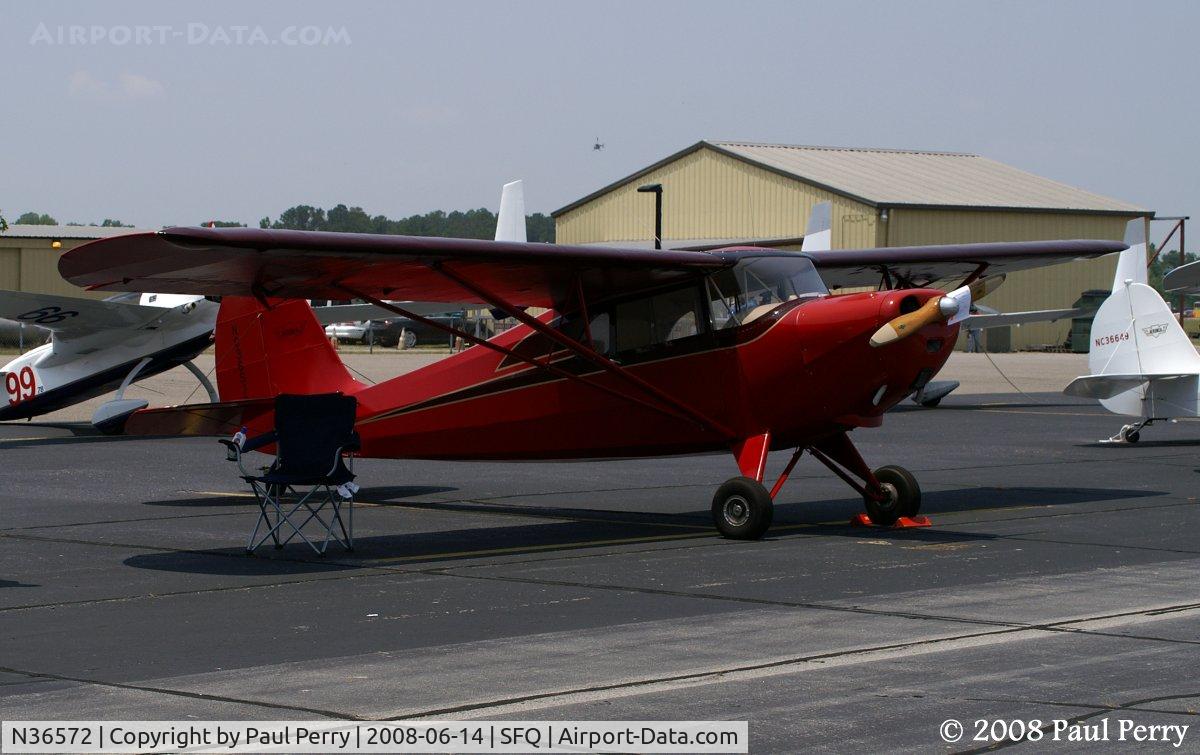 N36572, 1941 Aeronca 65-CA Super Chief C/N C16751, Showing off on the ramp