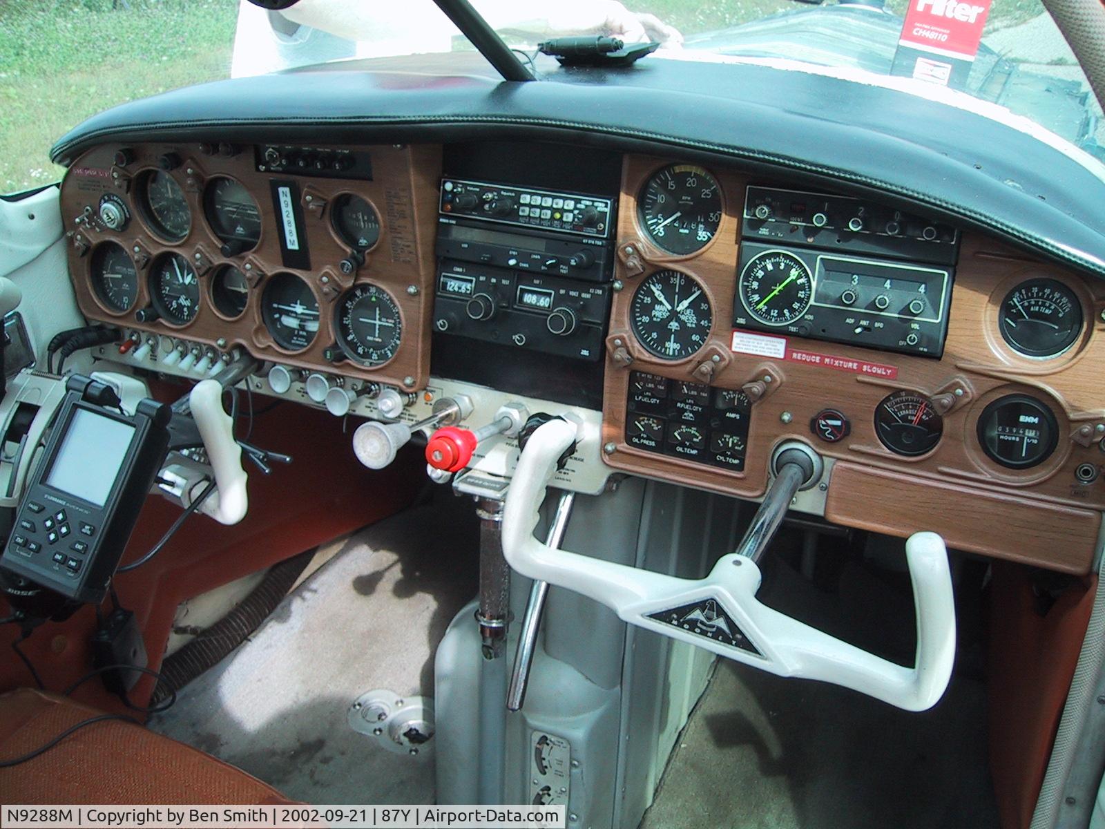 N9288M, 1966 Mooney M20E C/N 1221, N9288M Panel