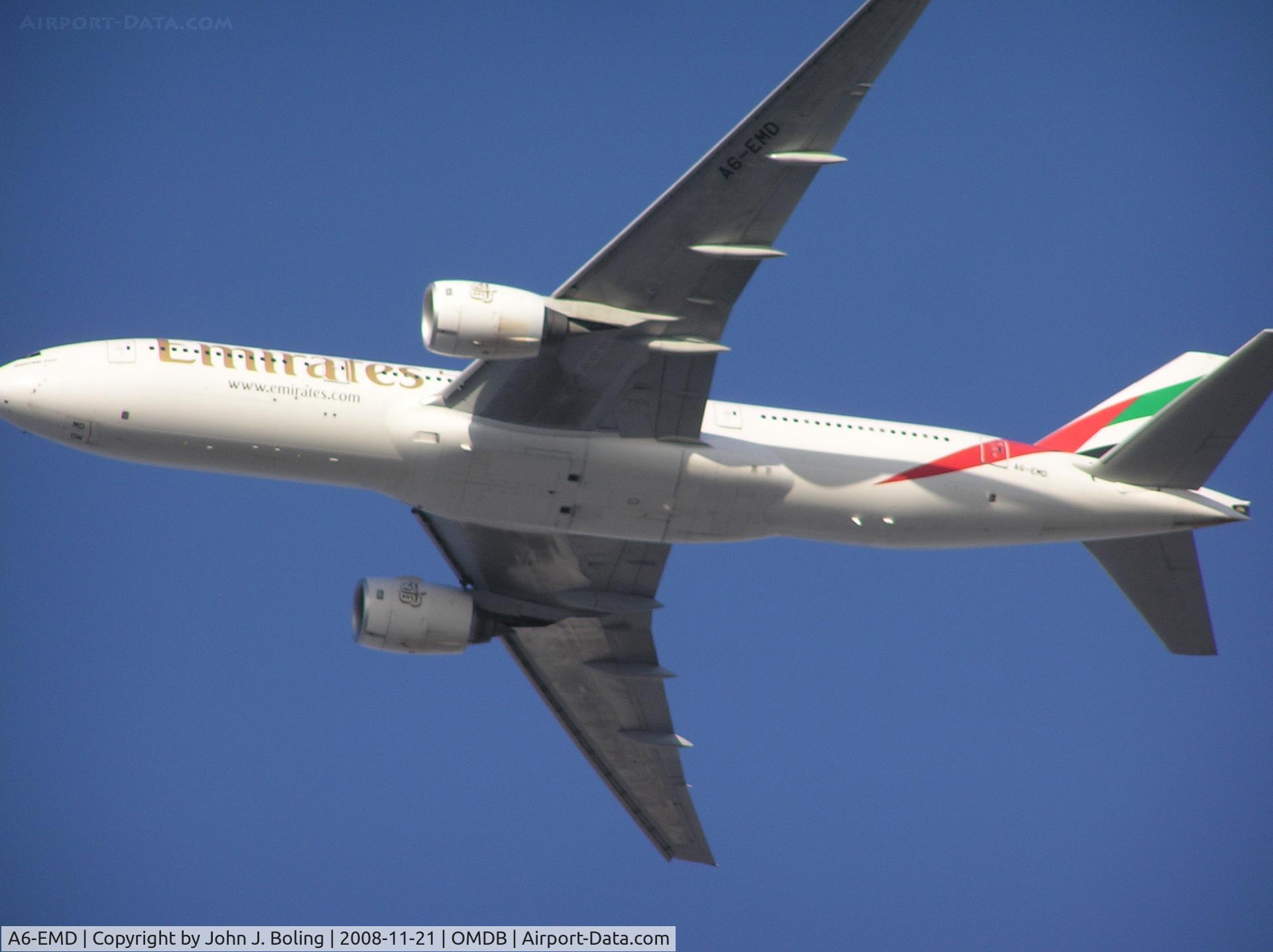 A6-EMD, 1996 Boeing 777-21H C/N 27247, Emirates B-777 departing Duabi
