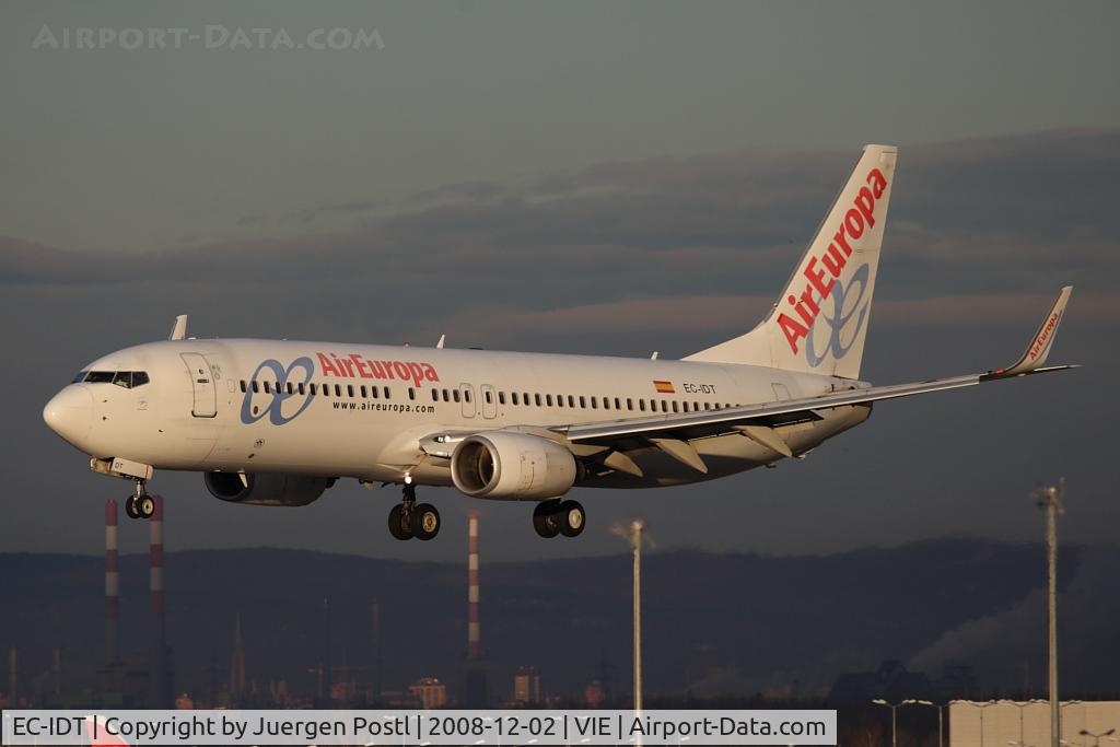 EC-IDT, 2002 Boeing 737-86Q C/N 30281, Boeing 737-86Q