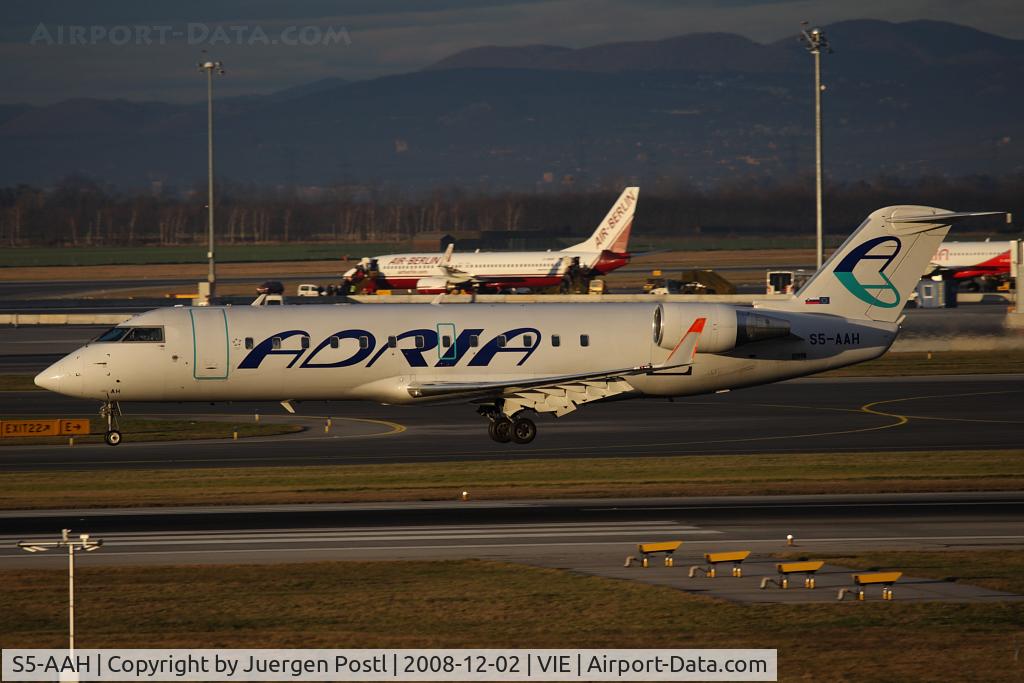 S5-AAH, 1994 Canadair CRJ-100LR (CL-600-2B19) C/N 7032, CRJ100