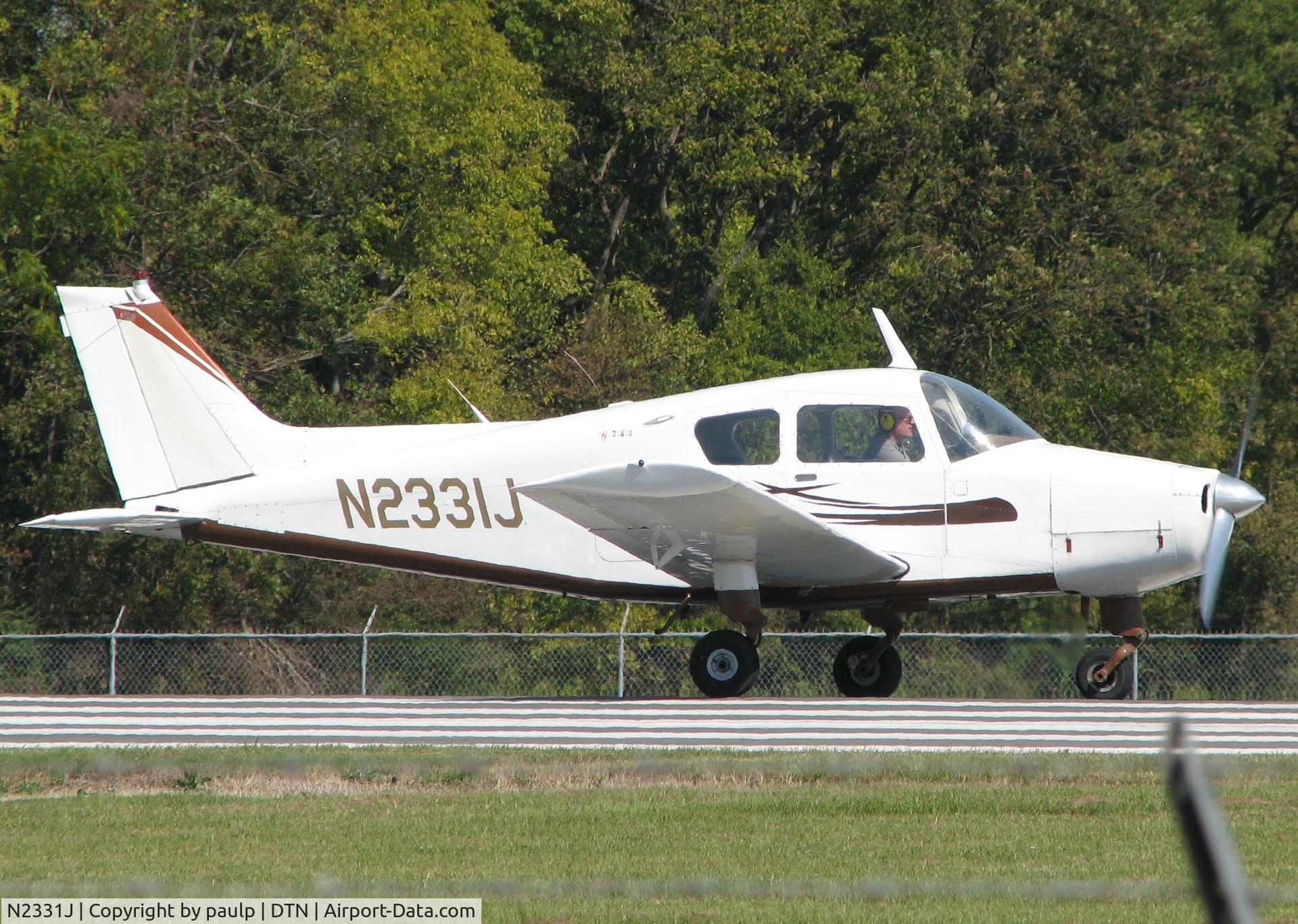 N2331J, 1963 Beech 23 C/N M-284, Taking off from Downtown Shreveport.