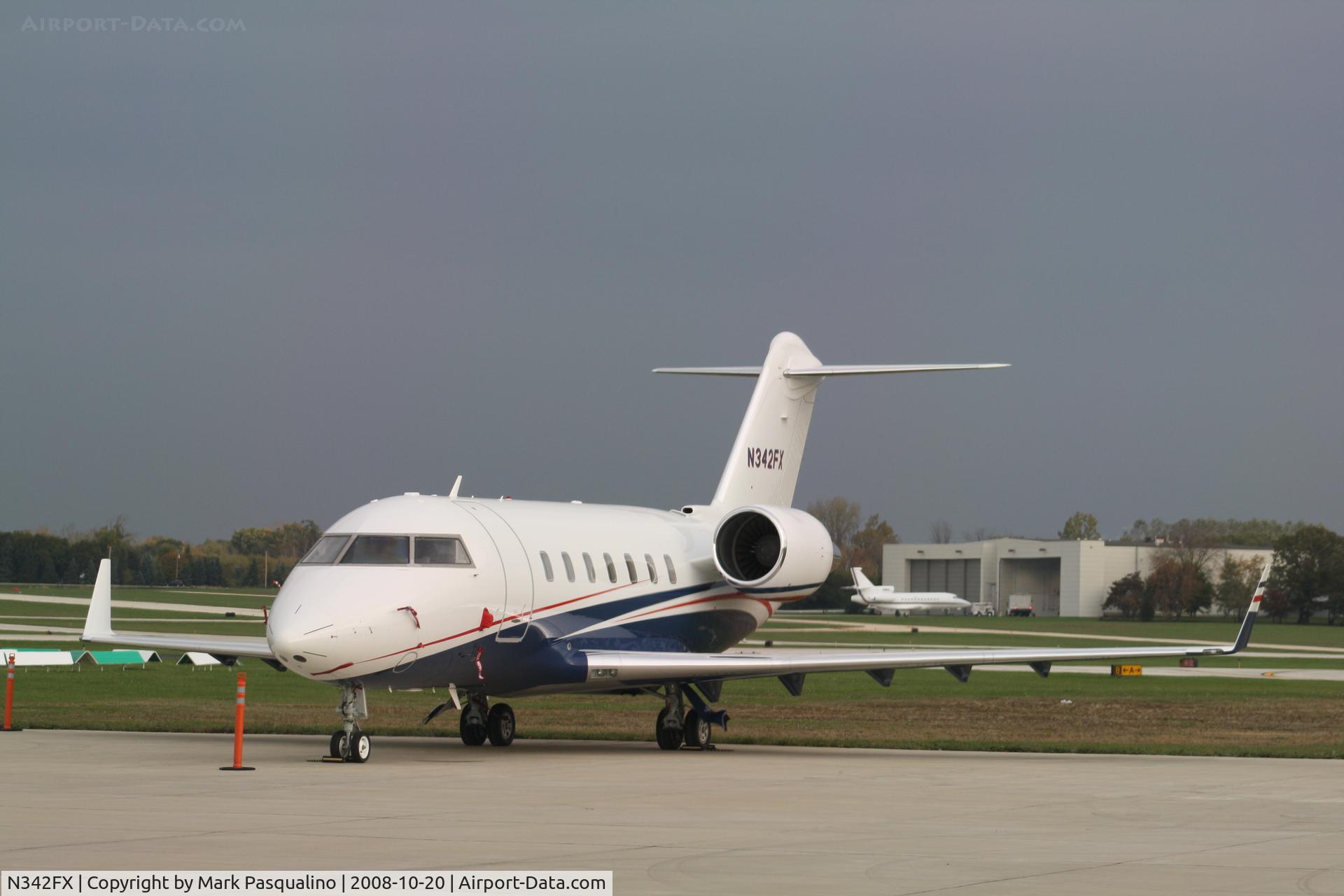 N342FX, 2008 Bombardier Challenger 605 (CL-600-2B16) C/N 5752, CL-600-2B16