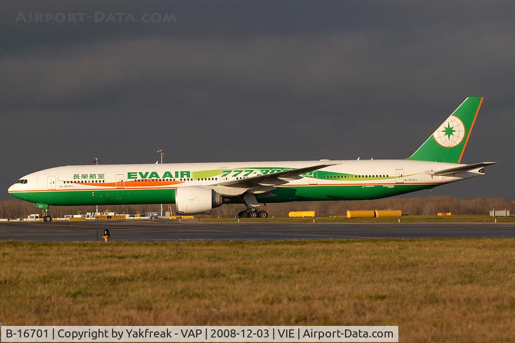 B-16701, 2005 Boeing 777-35E/ER C/N 32639, Eva Air Boeing 777-300